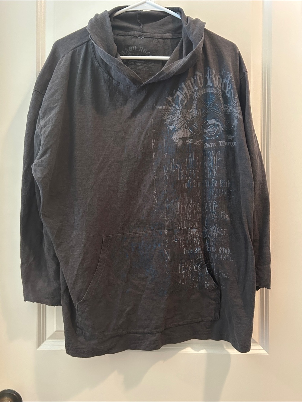 Hard Rock Guitar Company Hotel San Diego Graphic Hoodie shirt raw sleeve size XL